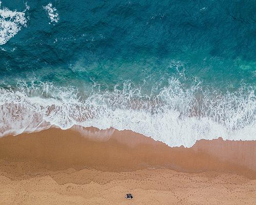 Spiagge (di nuovo) plastc free in Puglia: sospesa decisione del Tar