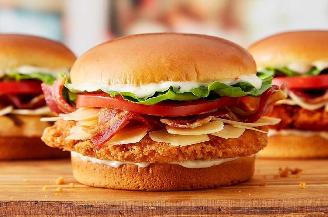 Guida Michelin: gli ispettori accettano la provocazione di Burger King, e lo recensiranno
