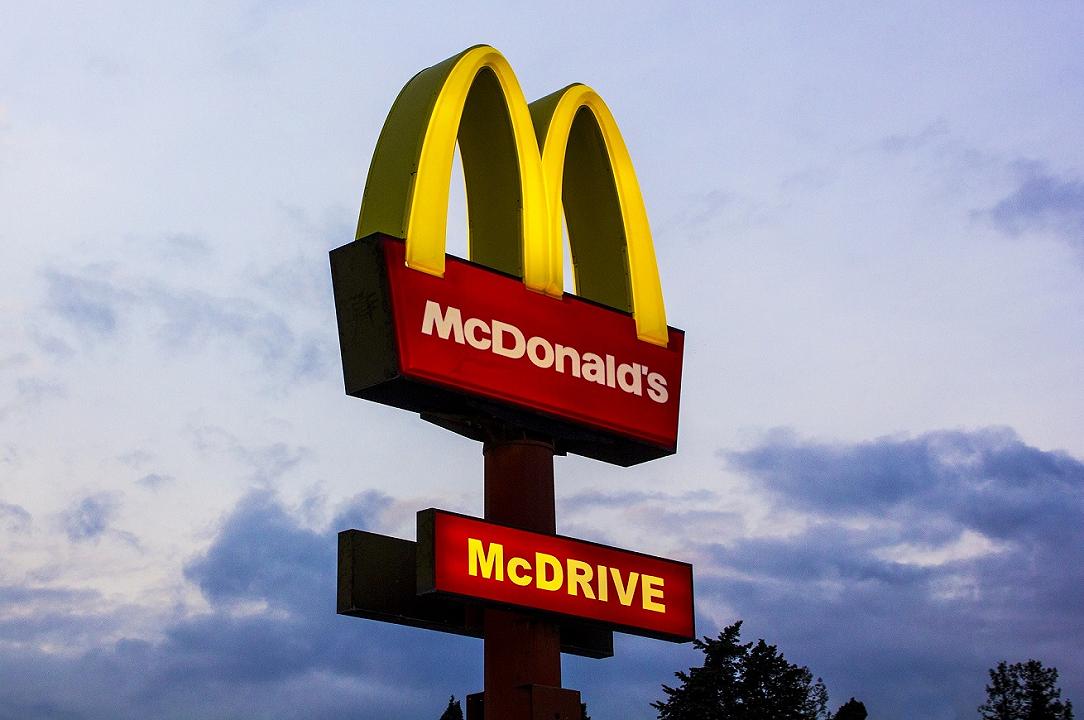 McDonald’s: nuova tecnologia per velocizzare gli ordini tramite drive-thrus