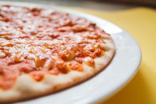 pizza-senza-glutine-surgelata-Selex-cotta-bordo