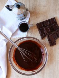 salsa al cioccolato e caffè
