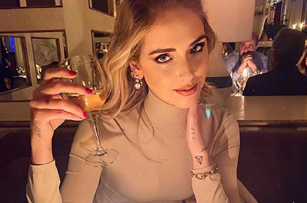 Chiara Ferragni, una sola fetta di pizza (al tartufo): è polemica su Instagram