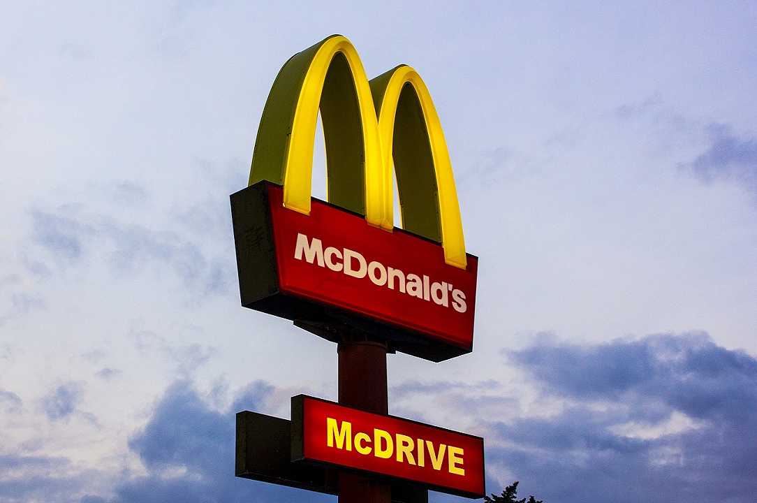 McDonald’s: rapina a mano armata a Brindisi nel fast food pieno di bambini