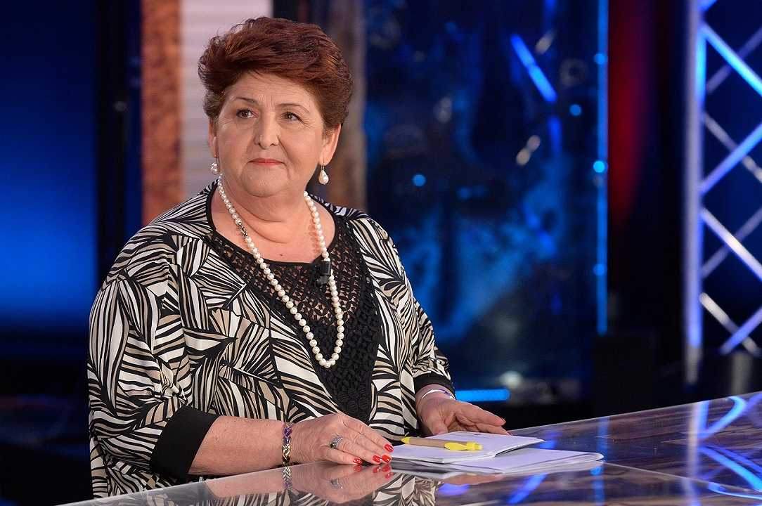 Teresa Bellanova: il Ministro dell’agricoltura chiede di non rinunciare alla Pasqua