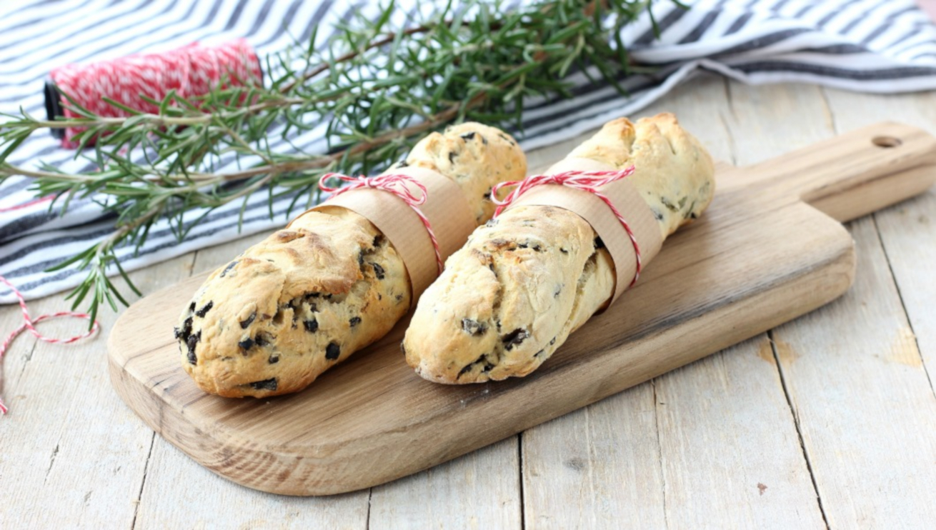 pane-senza-lievitazione-con-olive