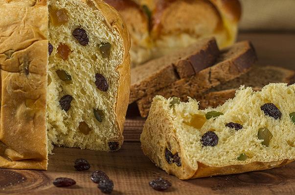 Panettoni artigianali sequestrati dai NAS in un bar pasticceria di Vignola