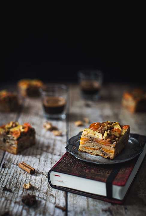 Torta di mele e carote speziata