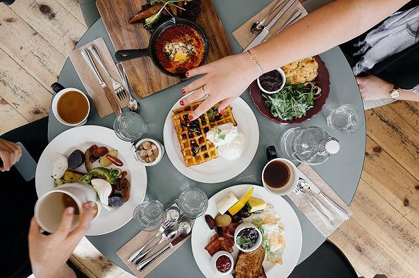 Colazione: 1 milione di giovani fotografa il primo pasto, i dati Doxa e UnionFood