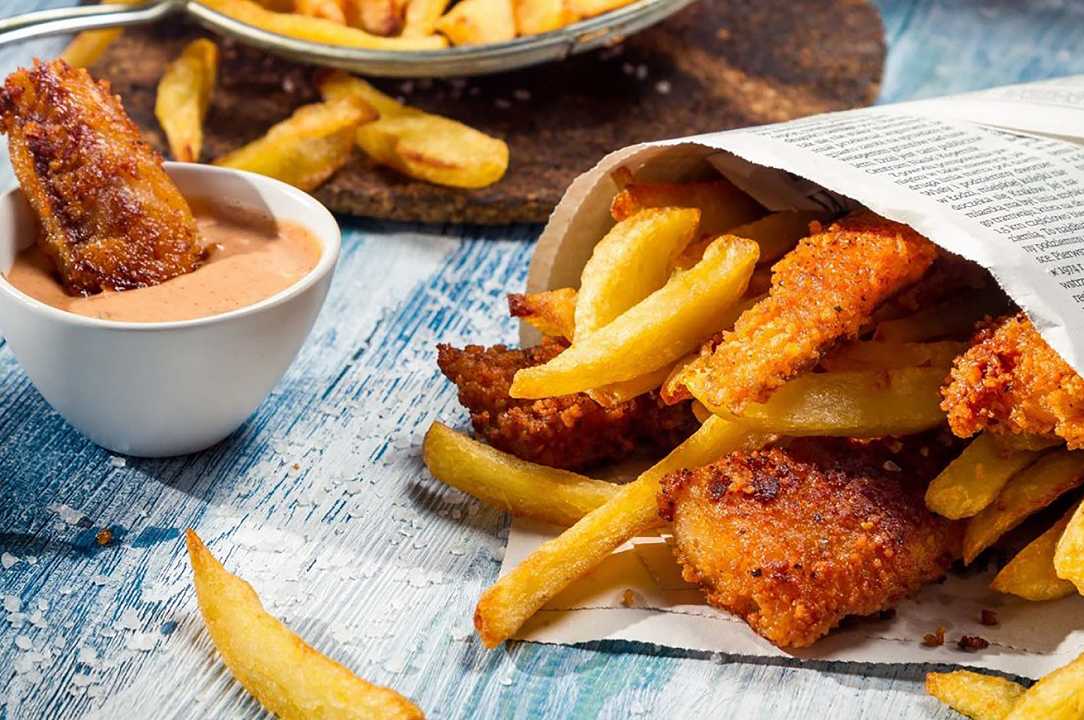 Chef di Buckingham Palace rivela la ricetta del fish & chips dei Reali