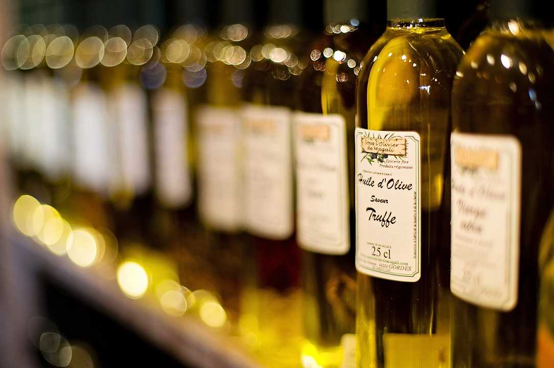 Olio d’oliva, crescono gli acquisti ma cala la produzione