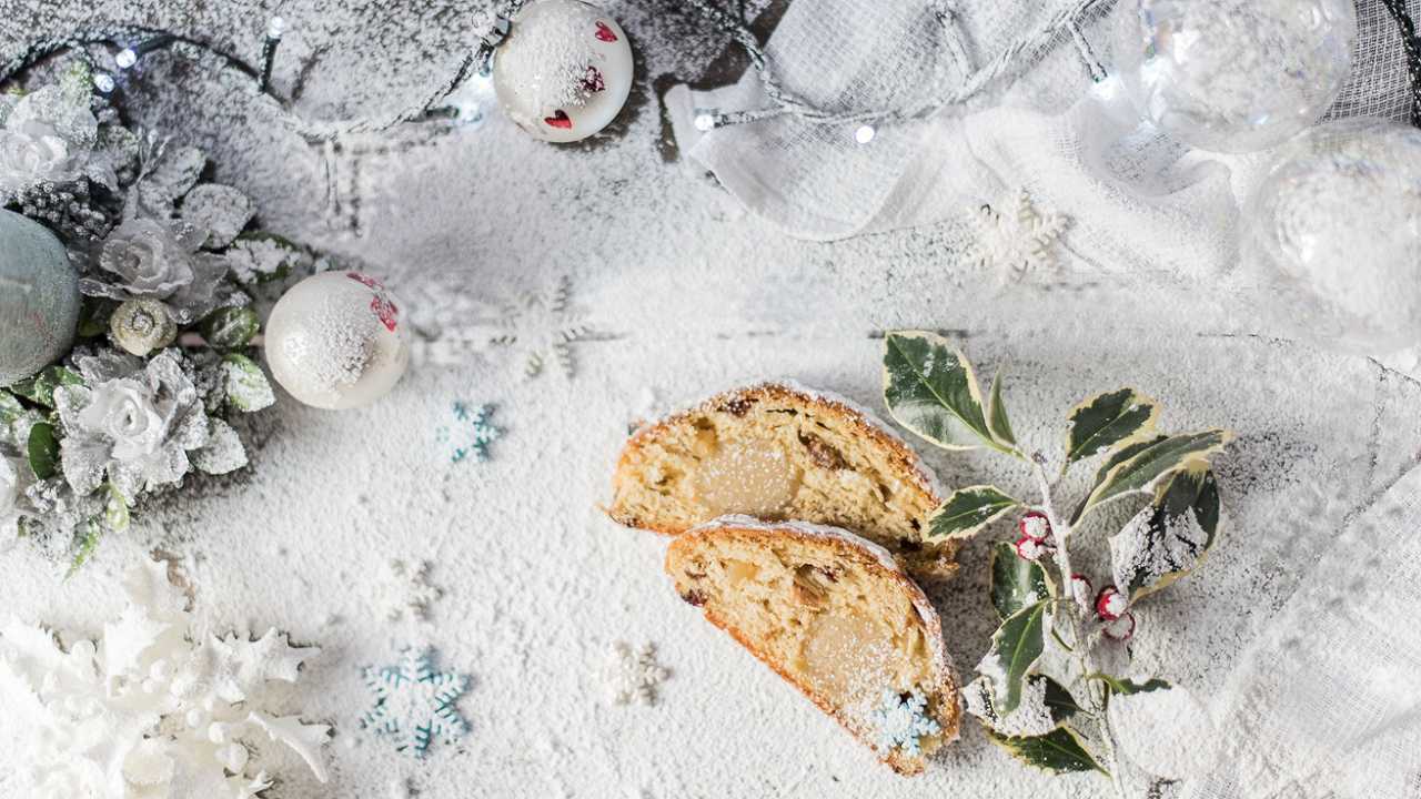 Stollen al marzapane