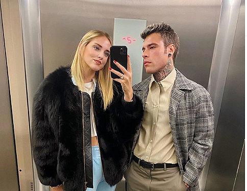 Fedez e Chiara Ferragni da Los Angeles blastano la pizzeria di Caserta