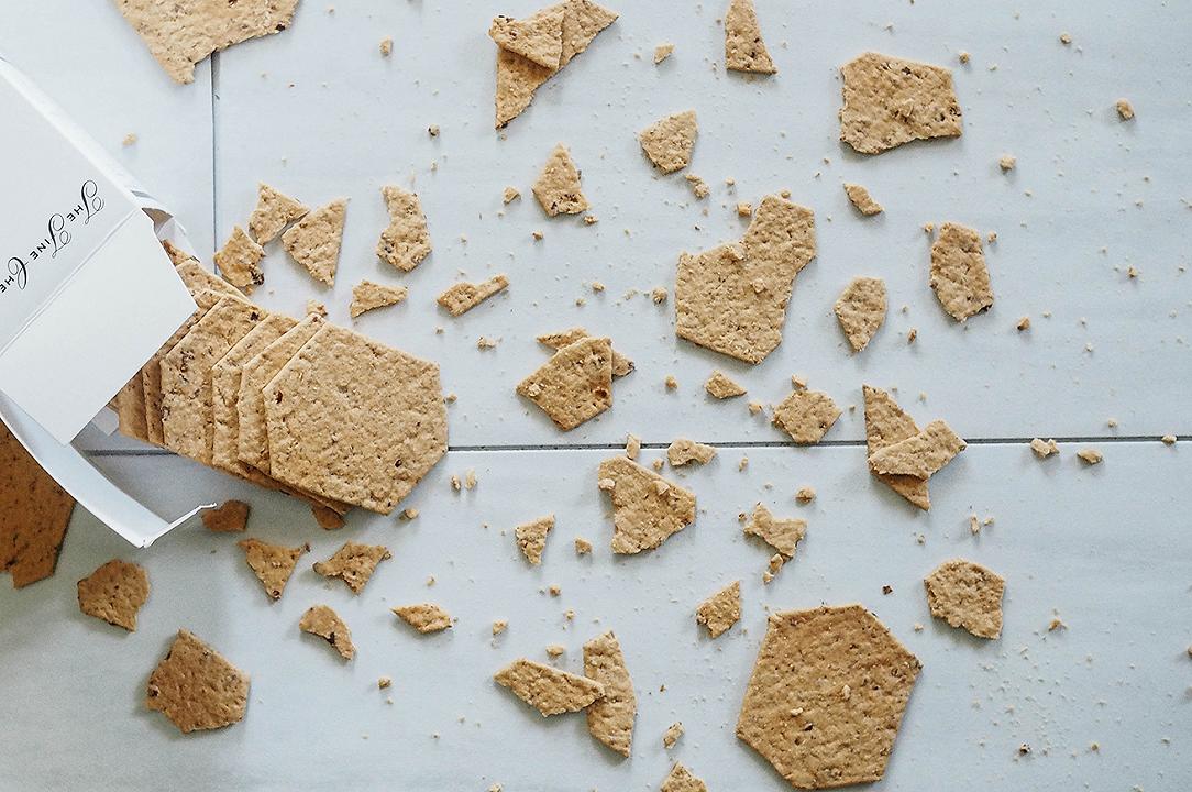 Briciole di biscotti, si possono riciclare? 8 modi per farlo con gusto