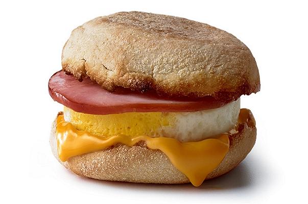 McDonald’s e Wendy’s si fanno la guerra per la colazione sui social
