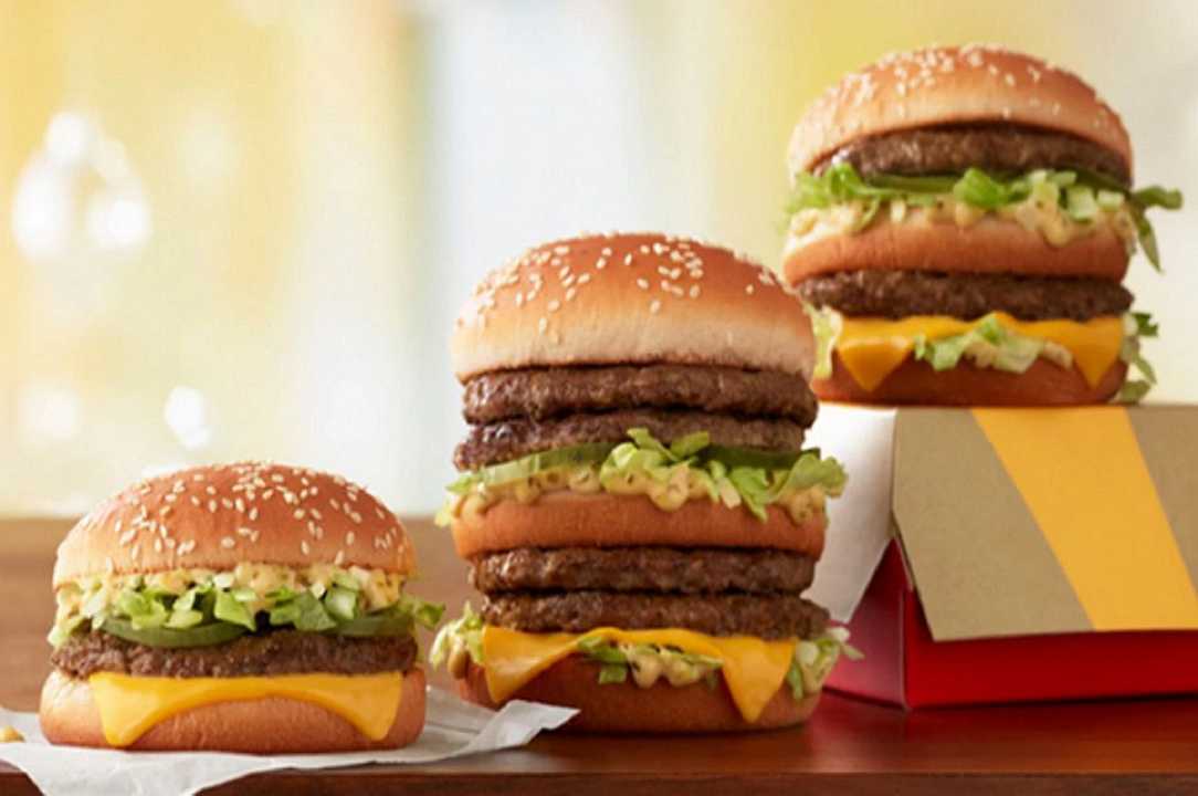 McDonald’s: a Mosca code chilometriche per mangiare l’ultimo Big Mac prima della chiusura