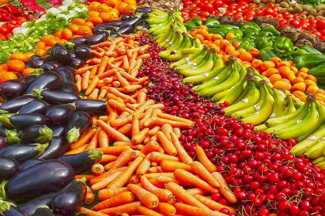 Consumi: in lockdown crescono vendite frutta e verdura