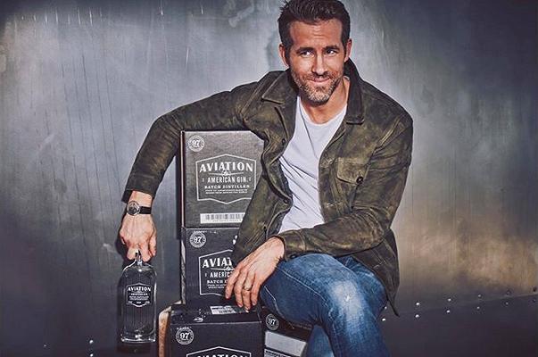 Coronavirus: Ryan Reynolds dona il 30% delle vendite online di Aviation Gin alla Bartenders’ Guild