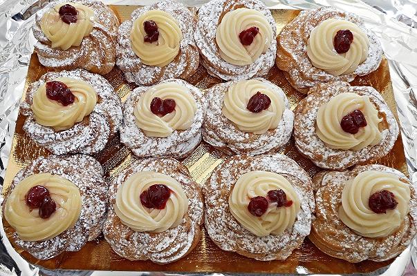 Marano: vendono zeppole sui social, sequestrata una pasticceria