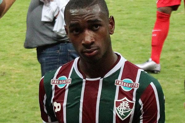 Gerson, l’ex calciatore Roma dona cibo a 200 famiglie delle favelas