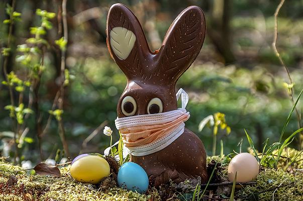 Colombe e uova di Pasqua al supermercato sì, in pasticceria no: Torino protesta