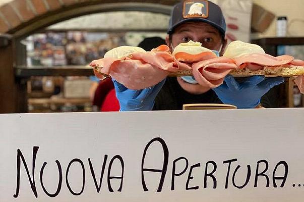 All’Antico Vinaio apre il suo primo punto vendita a Torino