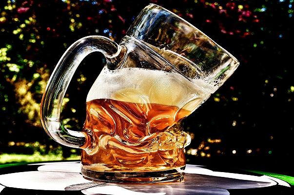 Regno Unito: 70 milioni di pinte di birra saranno buttate per la chiusura dei pub