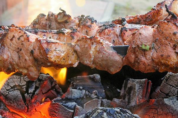 Torino: chiuso kebab per alimenti scaduti e carenze igienico-sanitarie