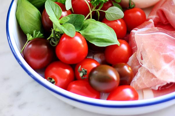 Cibi abbronzanti: 10 alimenti amici della tintarella