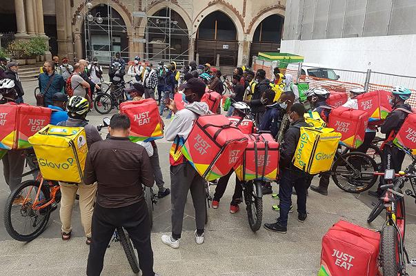 Rider fermato a Milano per la protesta contro Trenord accusa la polizia di violenza