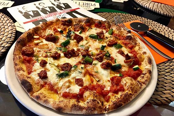 Pizza Ad hoc a Torino, recensione: può una discreta pizzeria fare a meno di una discreta pizza?