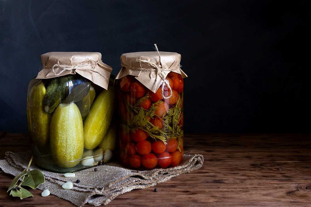 Come fermentare le verdure: guida pratica all’acidulo fai-da-te