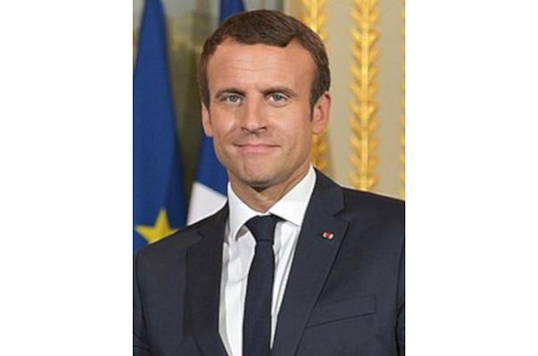 Francia: riaprono bar e ristoranti, l’annuncio di Emmanuel Macron