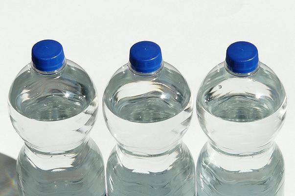 Acqua Minerale Naturale Oligominerale di Fonte Valle Reale: richiamo per rischio microbiologico