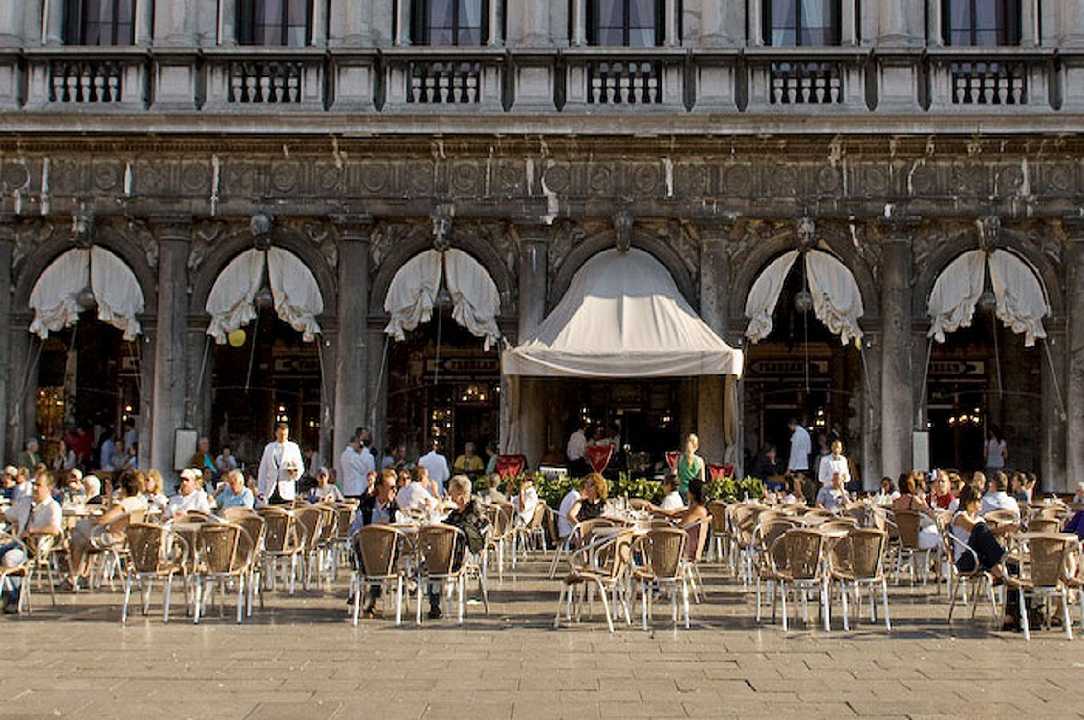 Venezia: riapre Caffè Florian con nuovi orari