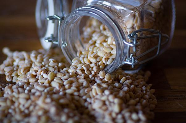 Zuppa con farro: richiamo per rischio microbiologico