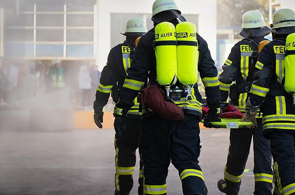 Napoli: supermercato brucia i rifiuti al posto di smaltirli, titolare sanzionato