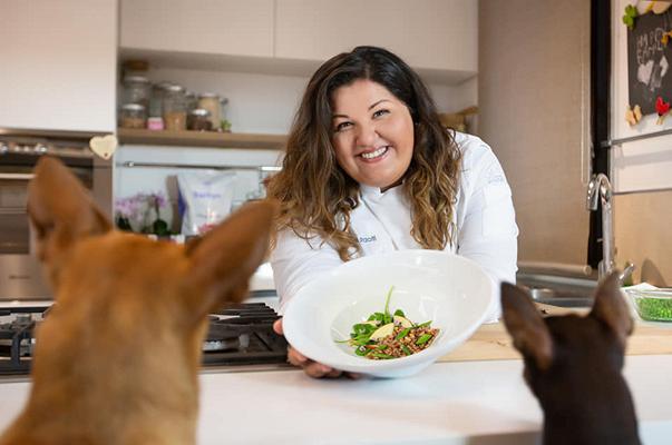 Masterchef Italia: la vincitrice dell’ottava edizione pubblica un ricettario per cani