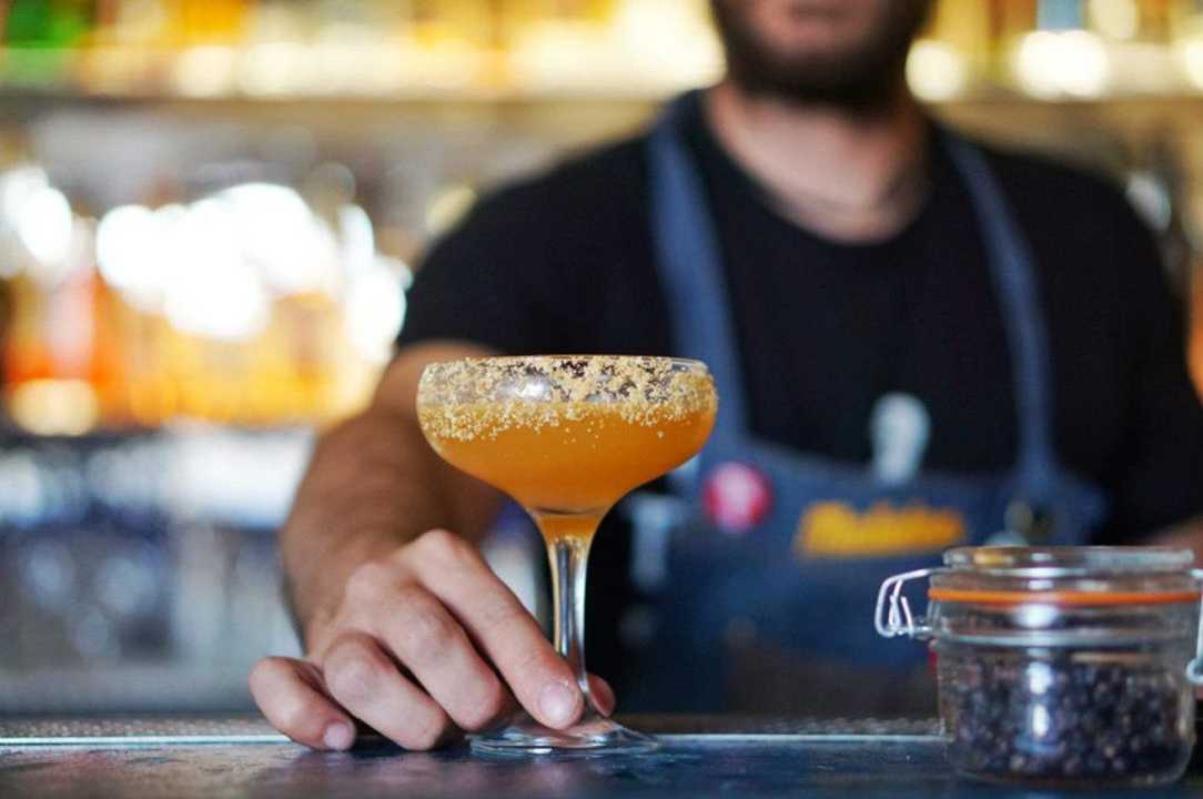 Cocktail al tarallo: l’idea di un locale di Polignano a Mare