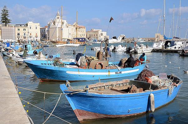 Pesca, proteste anche a Termoli: sciopero e flash mob al porto