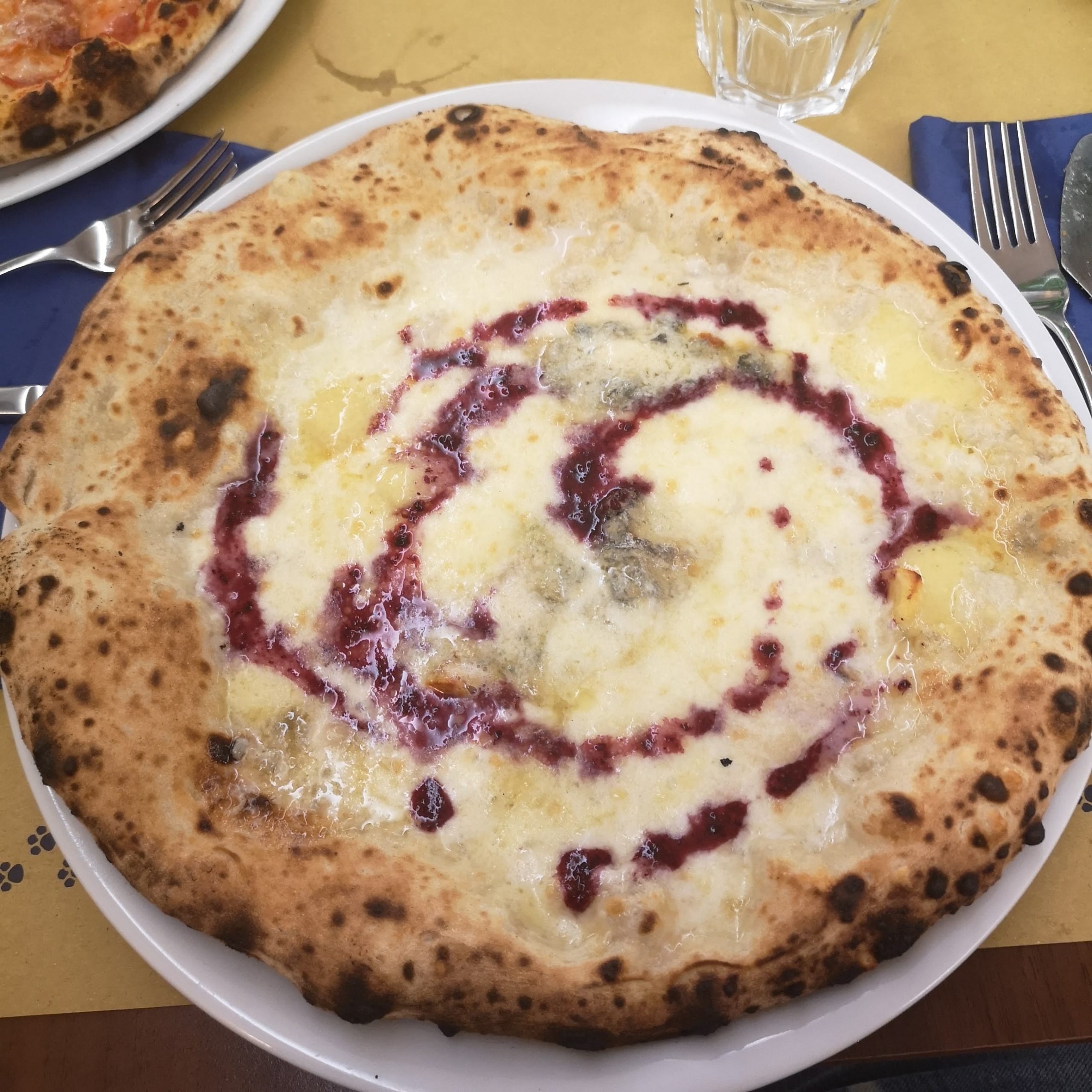 gatta_mangiona_quattro_formaggi