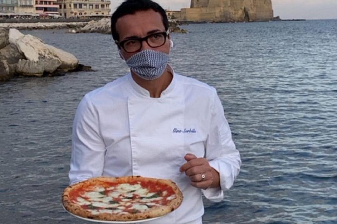 Gino Sorbillo pubblica il video di un ladro che fotografa la serratura della pizzeria