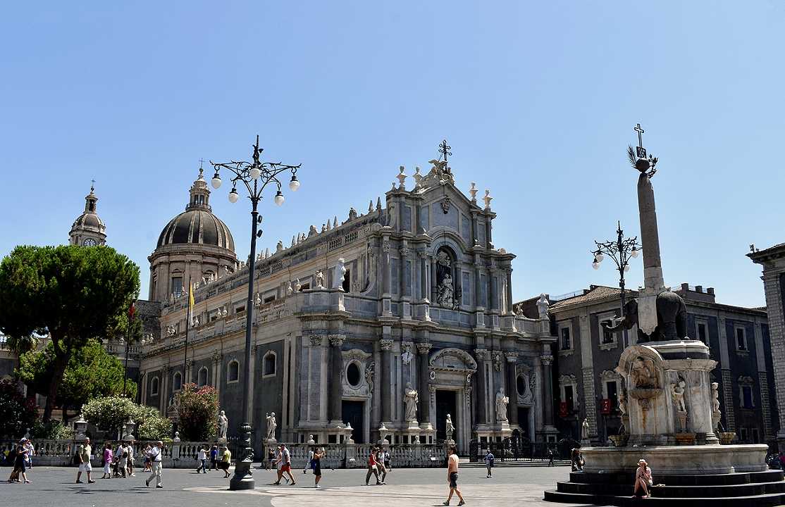 Catania: chiusi 11 bar e ristoranti per mancato rispetto delle norme anti-Covid