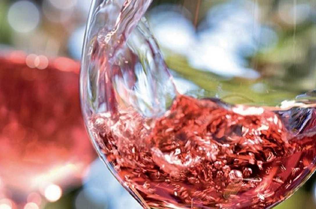 Vino rosa: in Italia prodotti 2,5 milioni di ettolitri l’anno, ma è molto basso il consumo nazionale