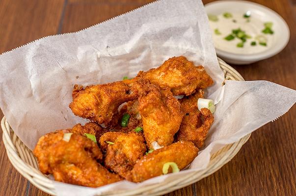 USA: durante il Super Bowl gli americani hanno mangiato un miliardo e mezzo di alette di pollo