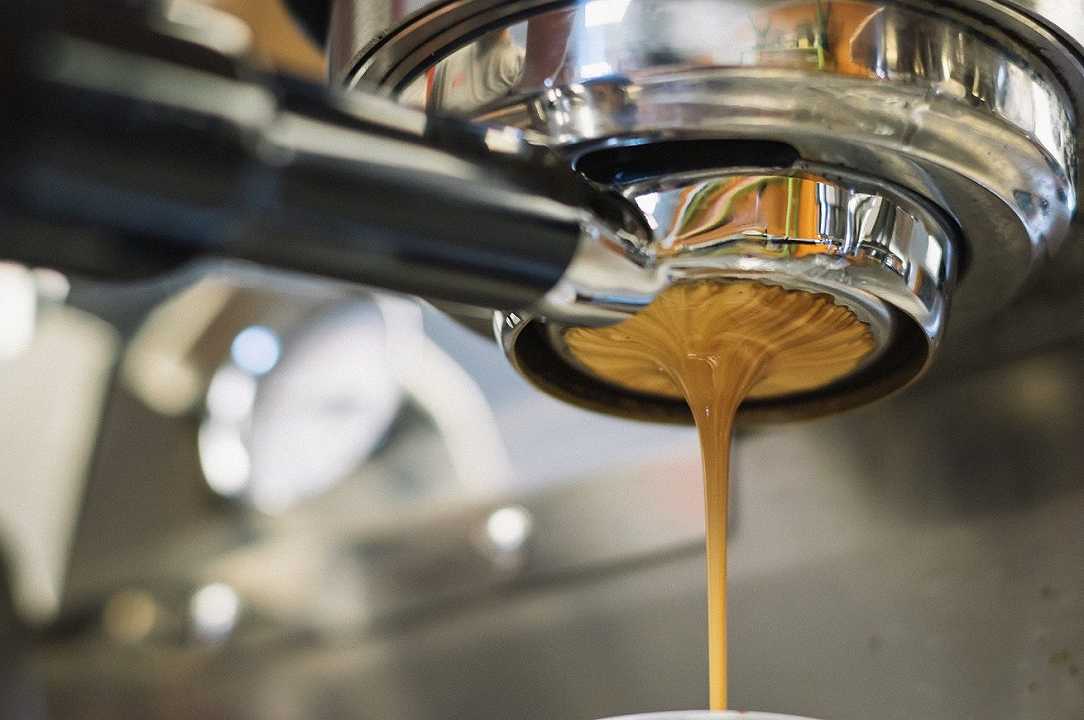 Bar: 30% di consumi in meno per il caffè a causa del Super Green pass