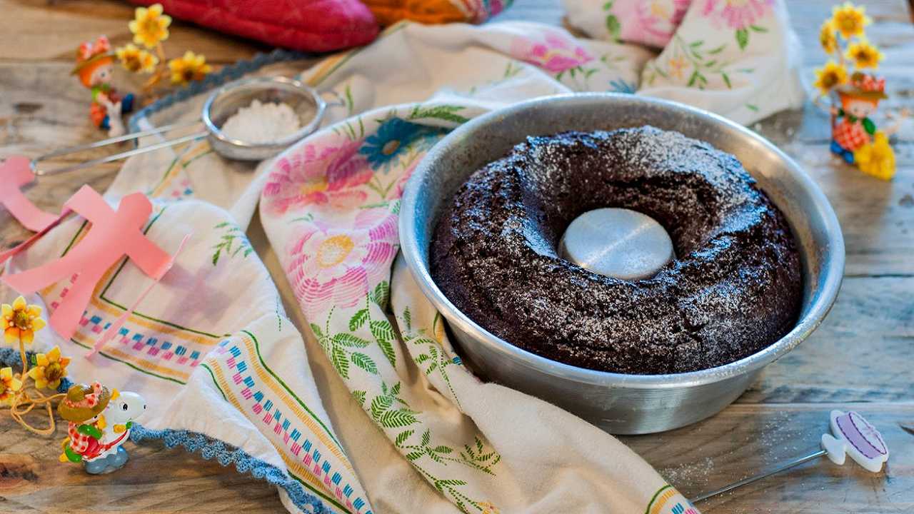 Ciambellone integrale allo yogurt e cacao