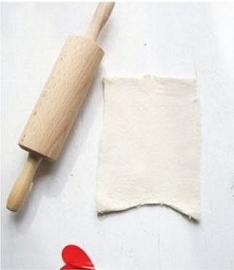 Stendete il pane col mattarello
