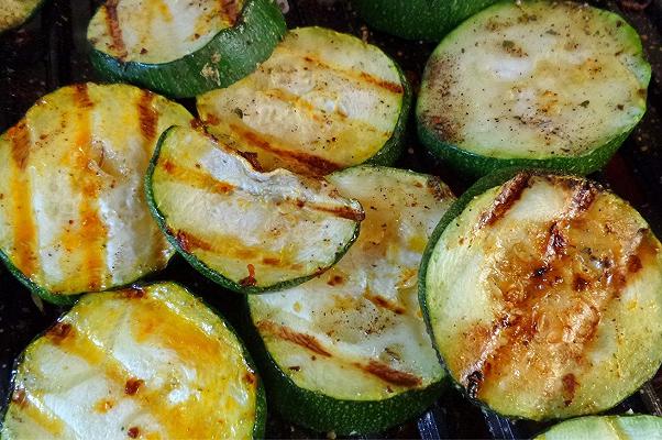 Come congelare le zucchine crude: il metodo migliore per tenerle fresche