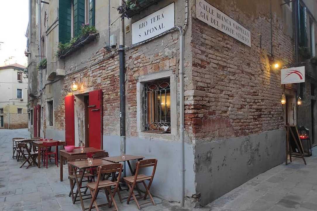Osteria Ai 4 feri storti a Venezia, recensione: una nuova apertura suggestiva per una cucina onesta