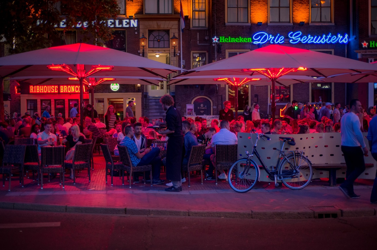 bar